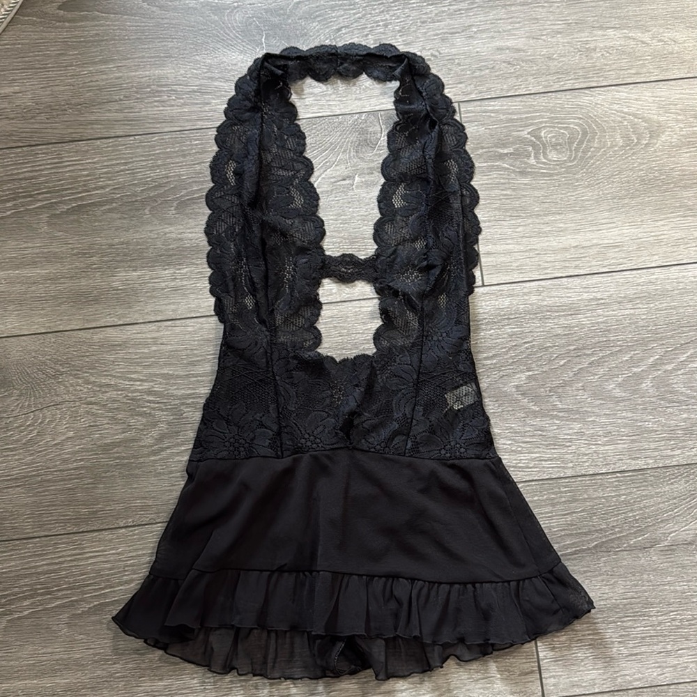 Frederick's of Hollywood Lace Halter Lingerie W Ruffled Skirt & Attached Thong